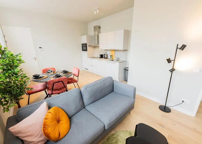 Apartman Alphabet - Westersingel 320 *