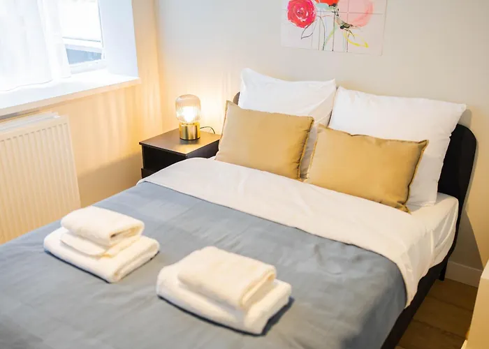 Apartman Alphabet - Westersingel 320 *