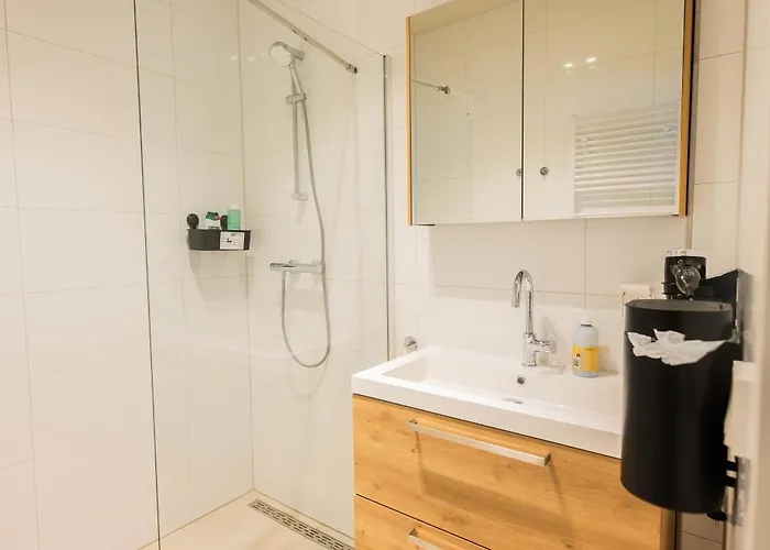 Alphabet - Westersingel 320 *